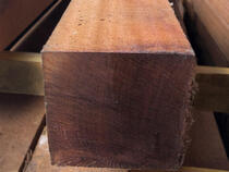 Acheter poutre de construction en bois dur - 90x90mm, FSC® 100%